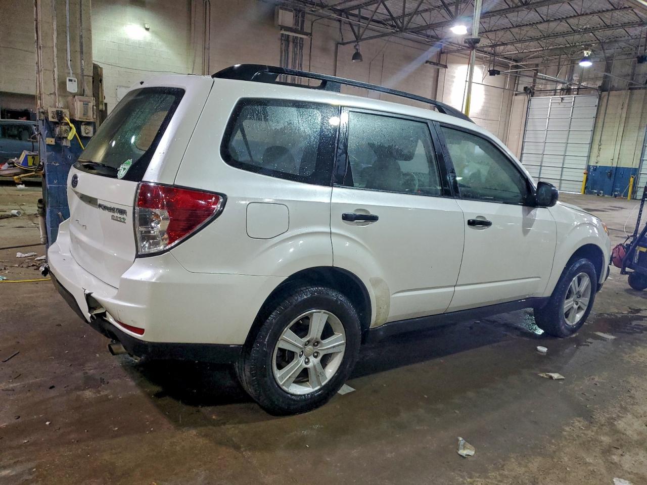 2010 SUBARU FORESTER XS photo 5