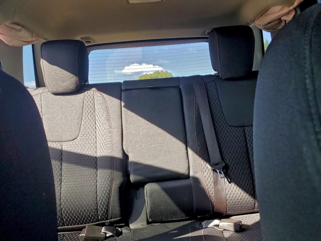 2015 GMC TERRAIN SLE photo 28