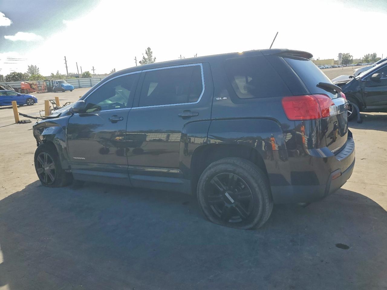2015 GMC TERRAIN SLE photo 4
