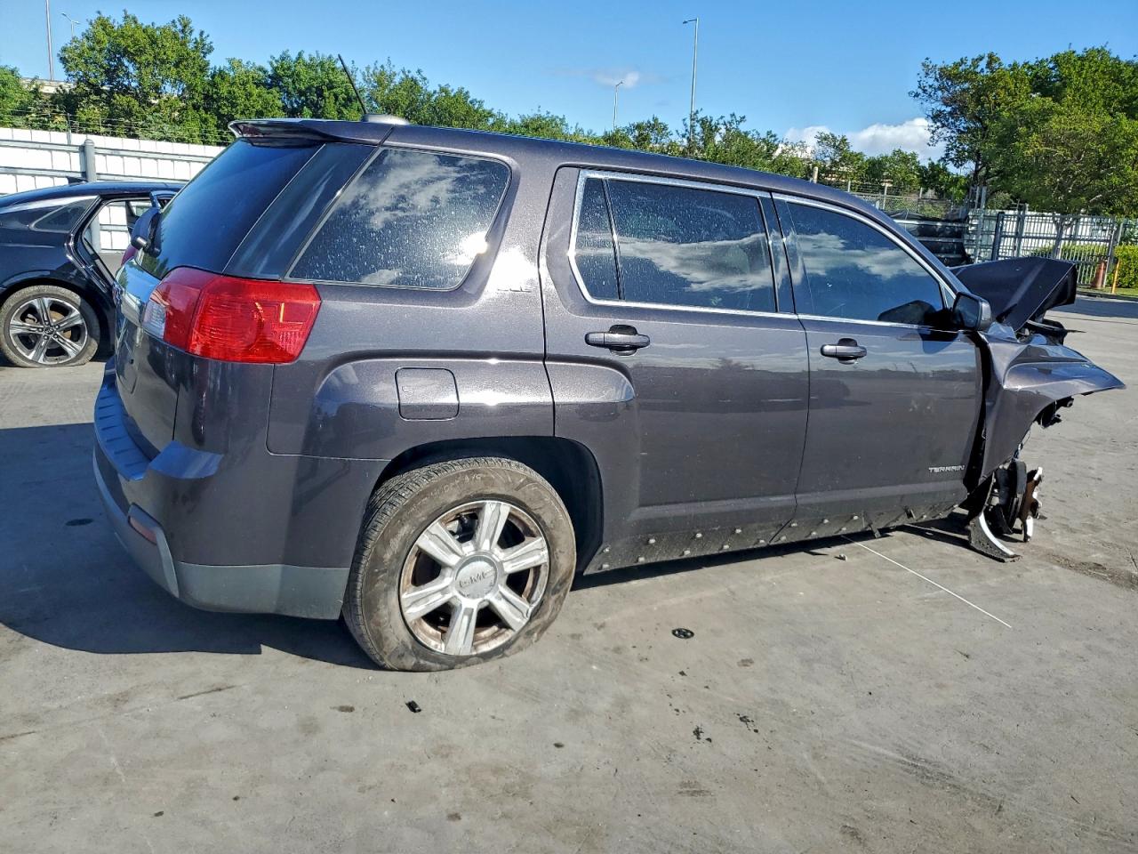 2015 GMC TERRAIN SLE photo 7