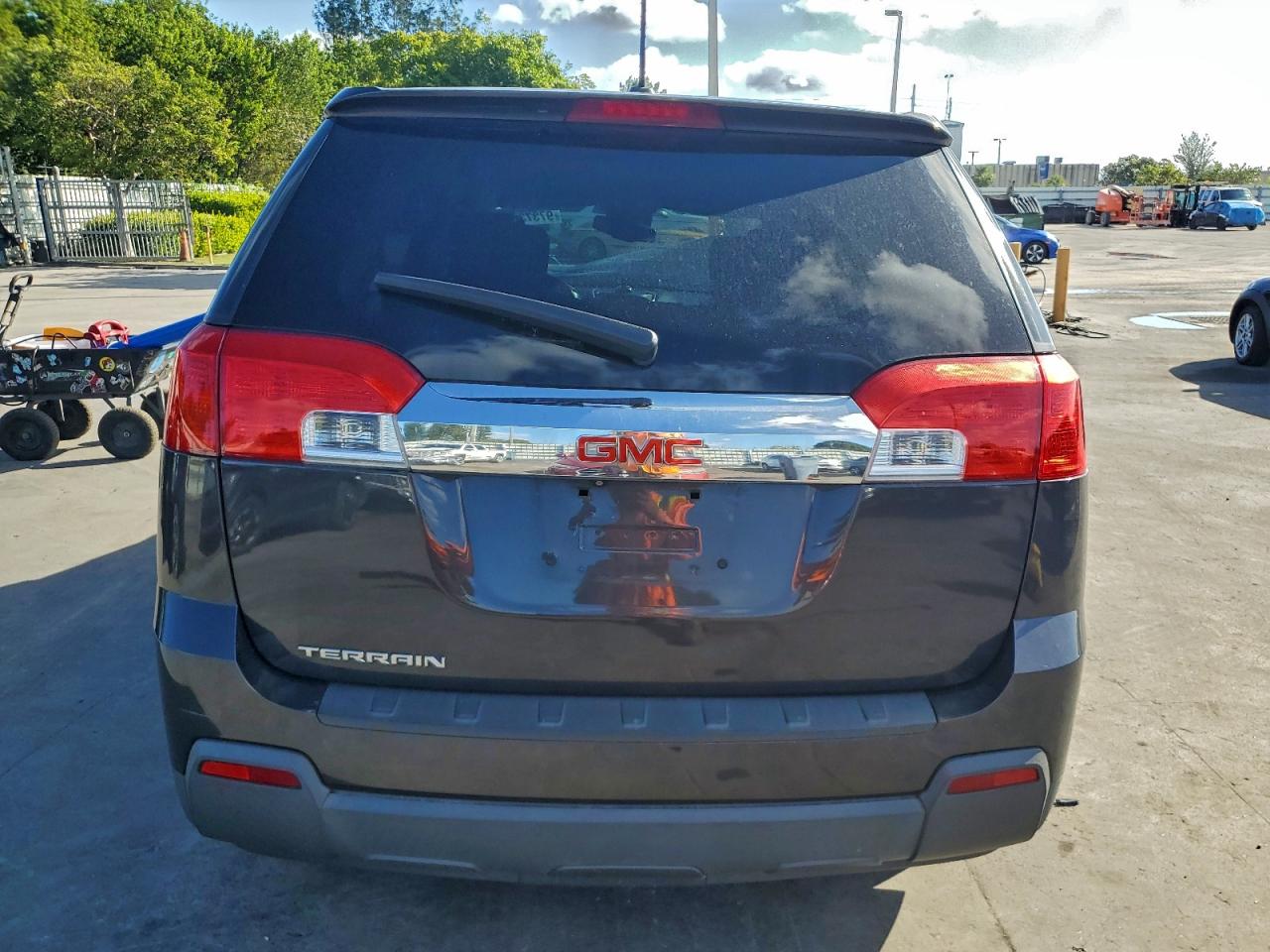 2015 GMC TERRAIN SLE photo 16