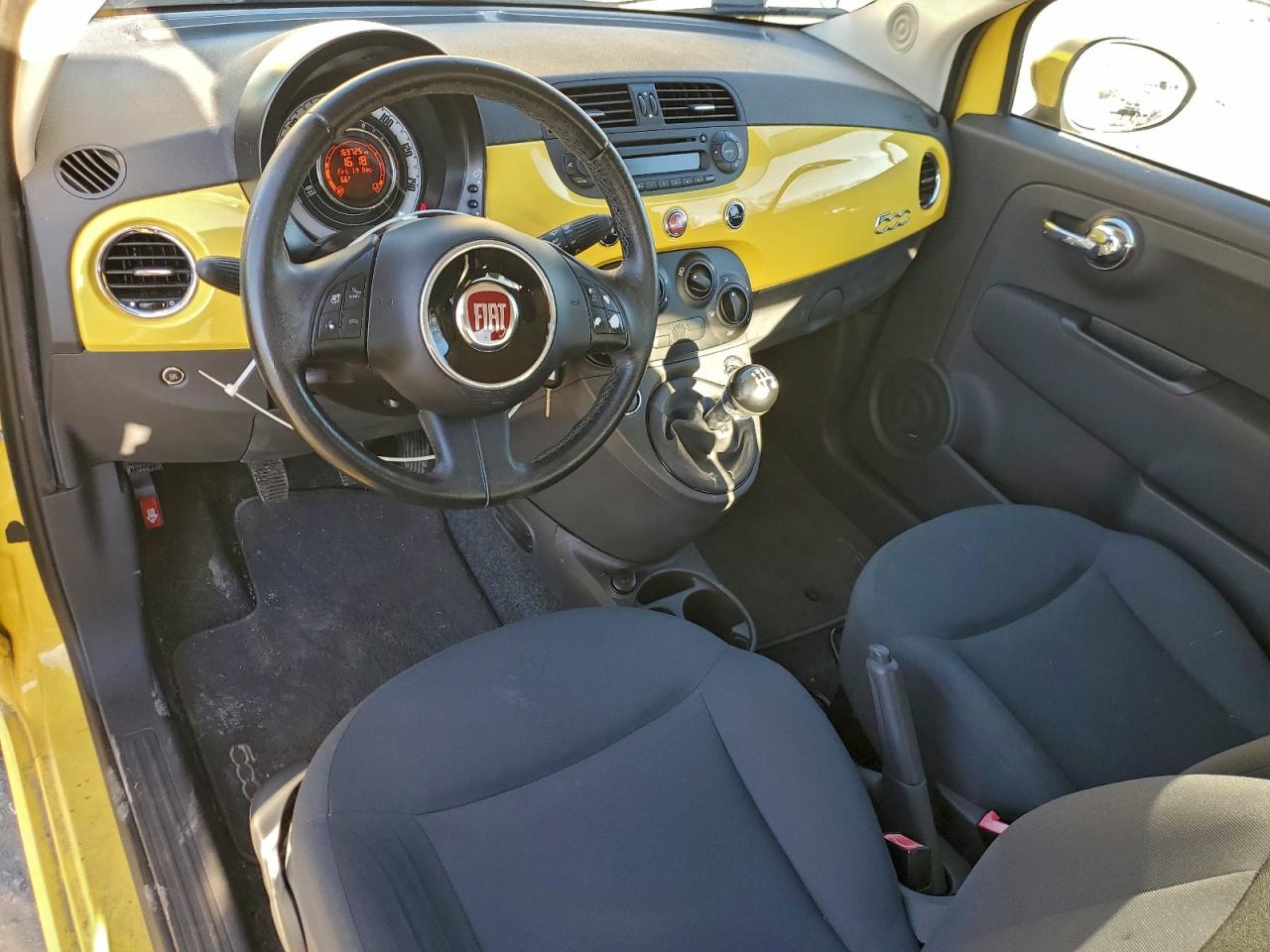 2013 FIAT 500 POP photo 8