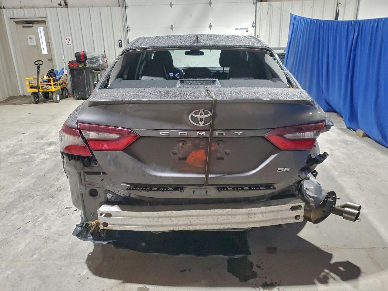 2021 TOYOTA CAMRY SE photo 6
