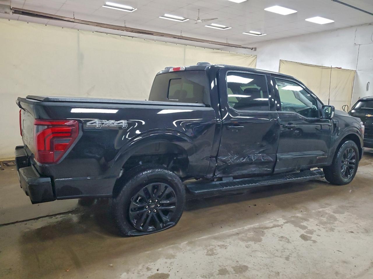2025 FORD F150 LARIAT photo 5