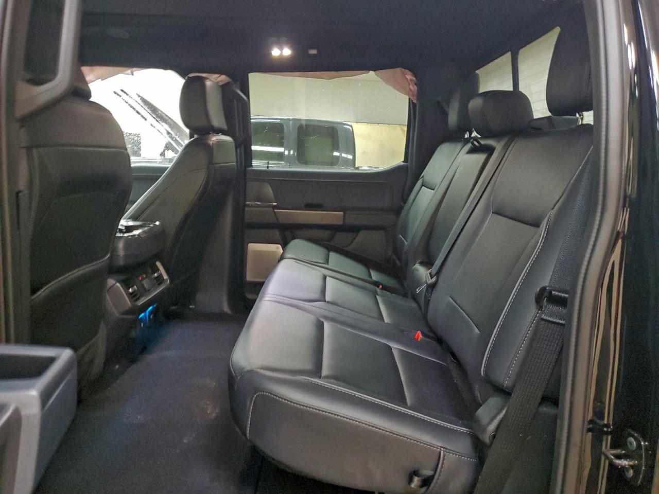 2025 FORD F150 LARIAT photo 19