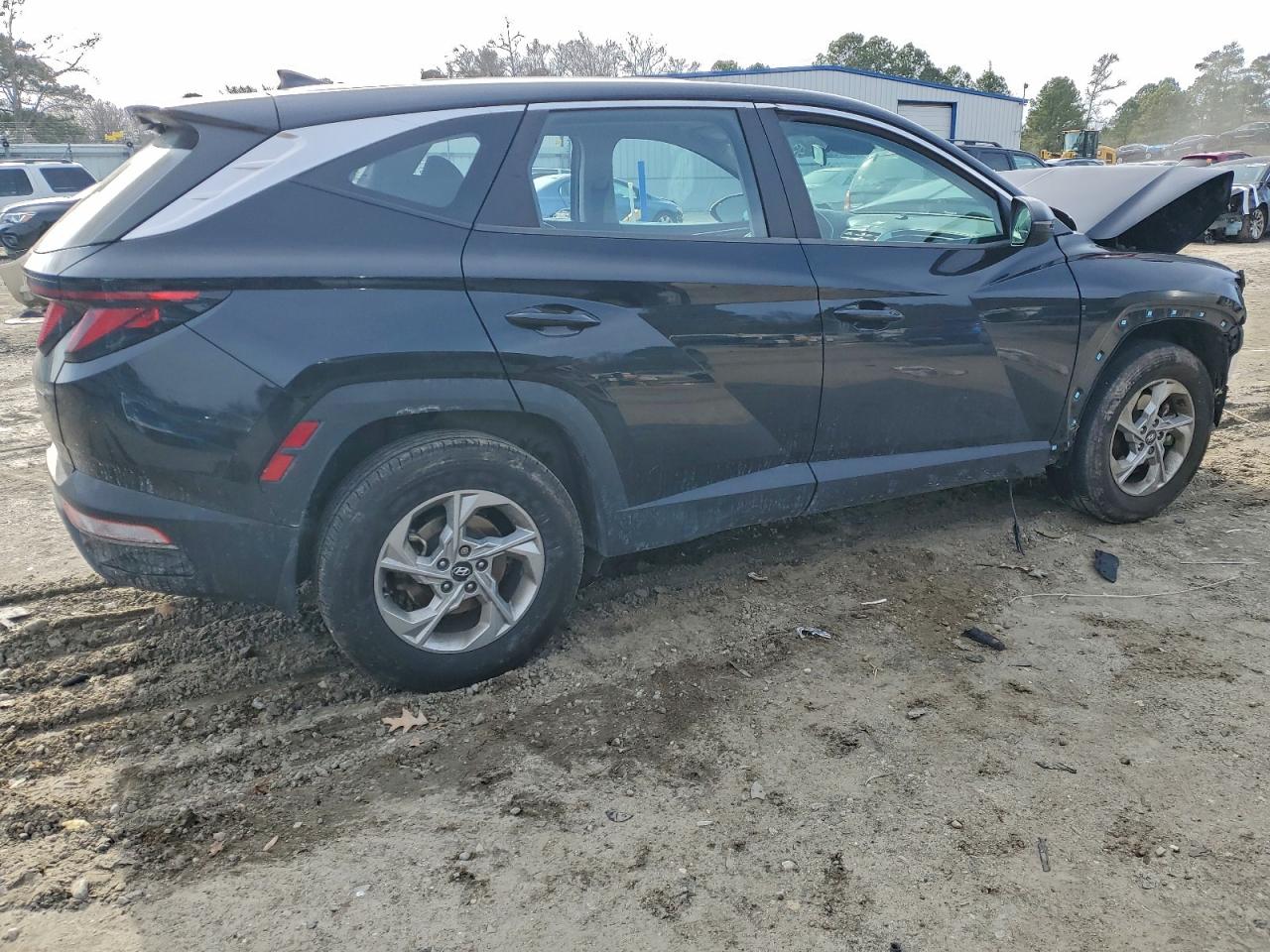 2022 HYUNDAI TUCSON SE photo 3