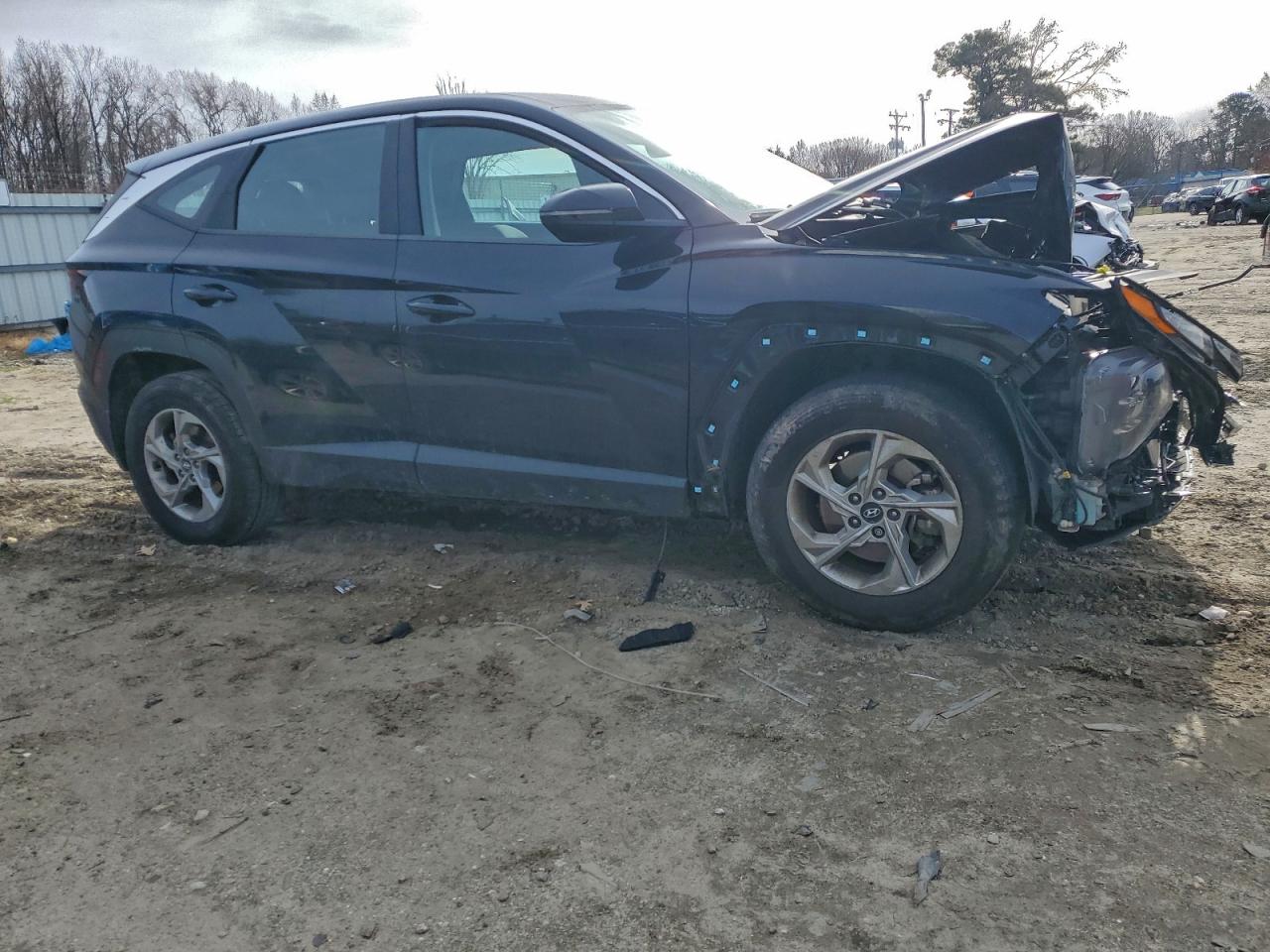 2022 HYUNDAI TUCSON SE photo 4