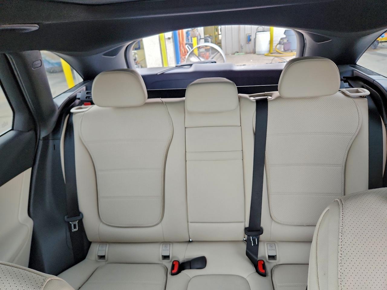 2025 MERCEDES-BENZ GLC 300 4MATIC photo 10