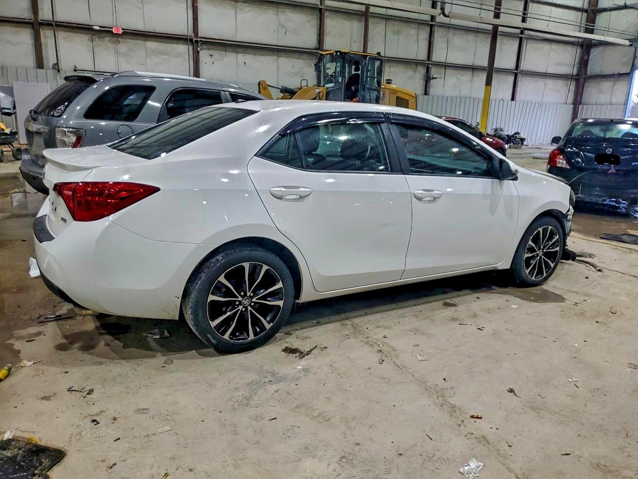 2019 TOYOTA COROLLA XSE photo 3