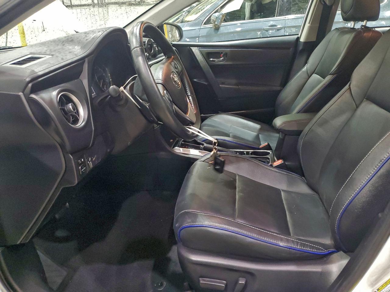 2019 TOYOTA COROLLA XSE photo 7