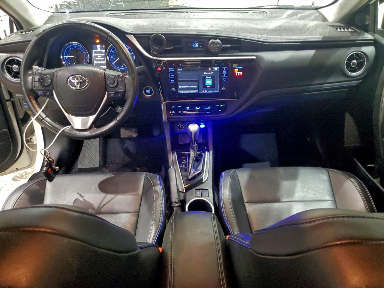 2019 TOYOTA COROLLA XSE photo 8