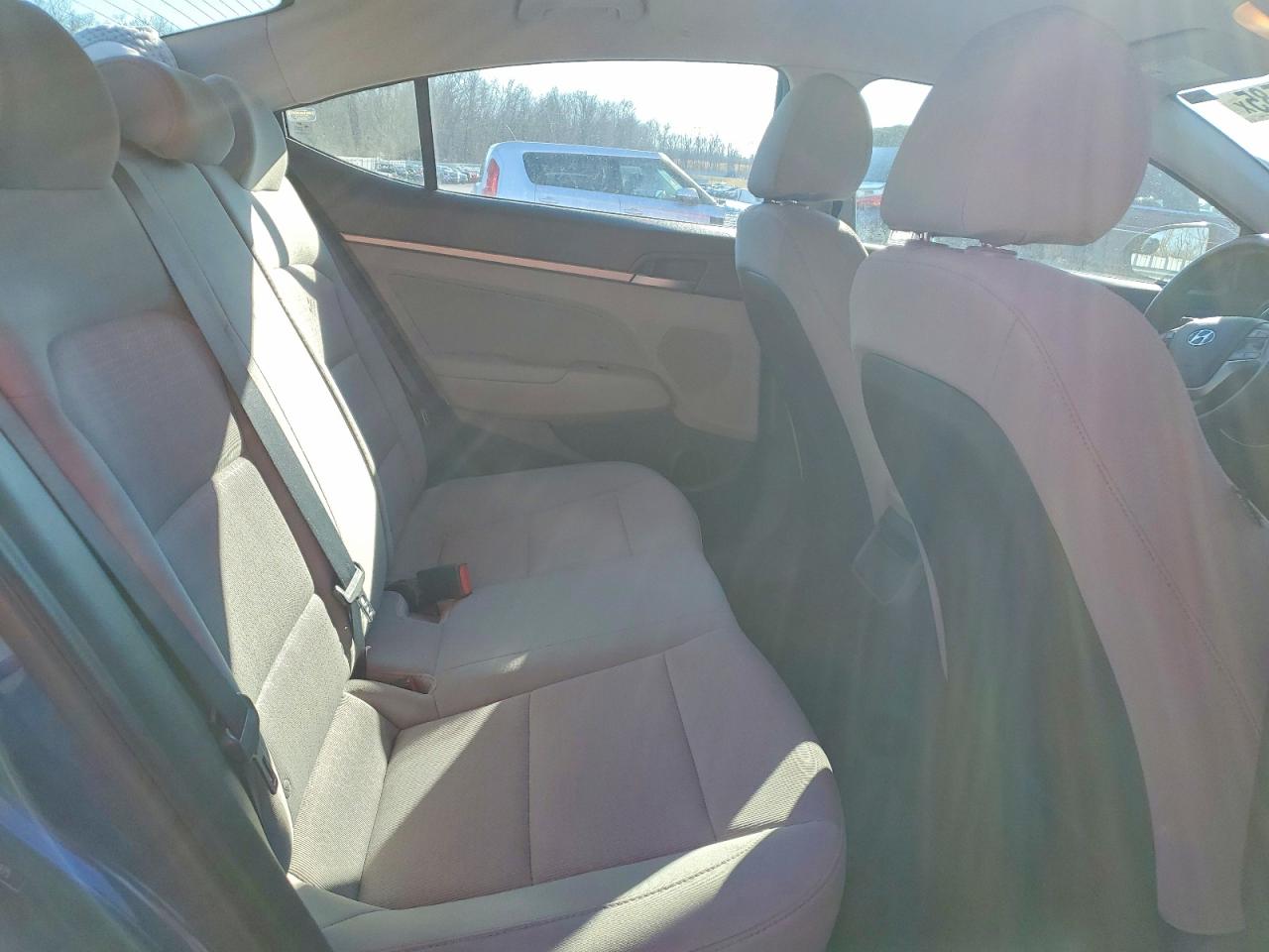 2017 HYUNDAI ELANTRA SE photo 19