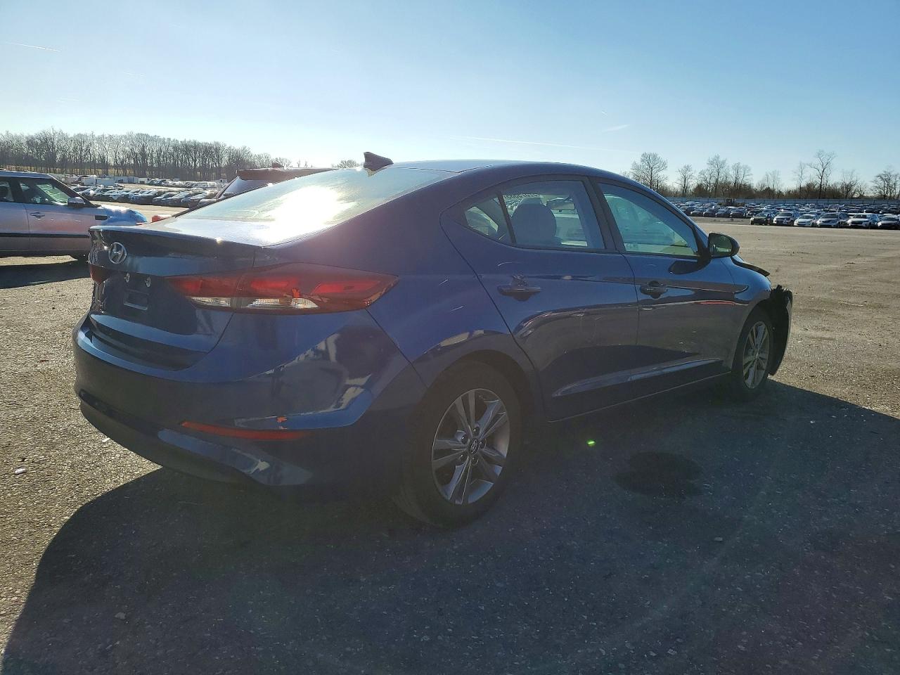 2017 HYUNDAI ELANTRA SE photo 5
