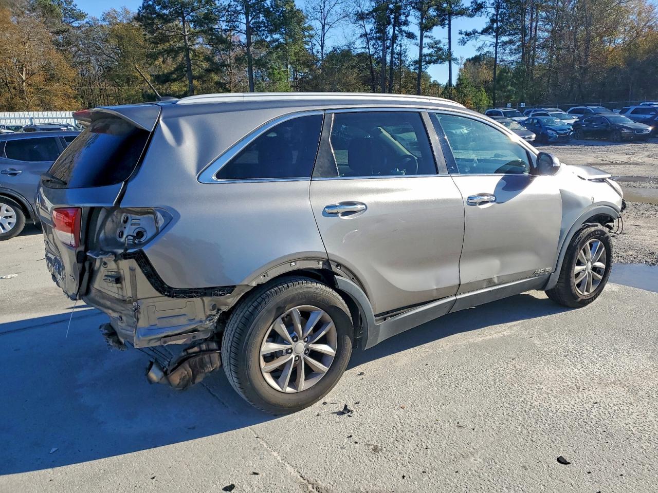 2016 KIA SORENTO LX photo 3
