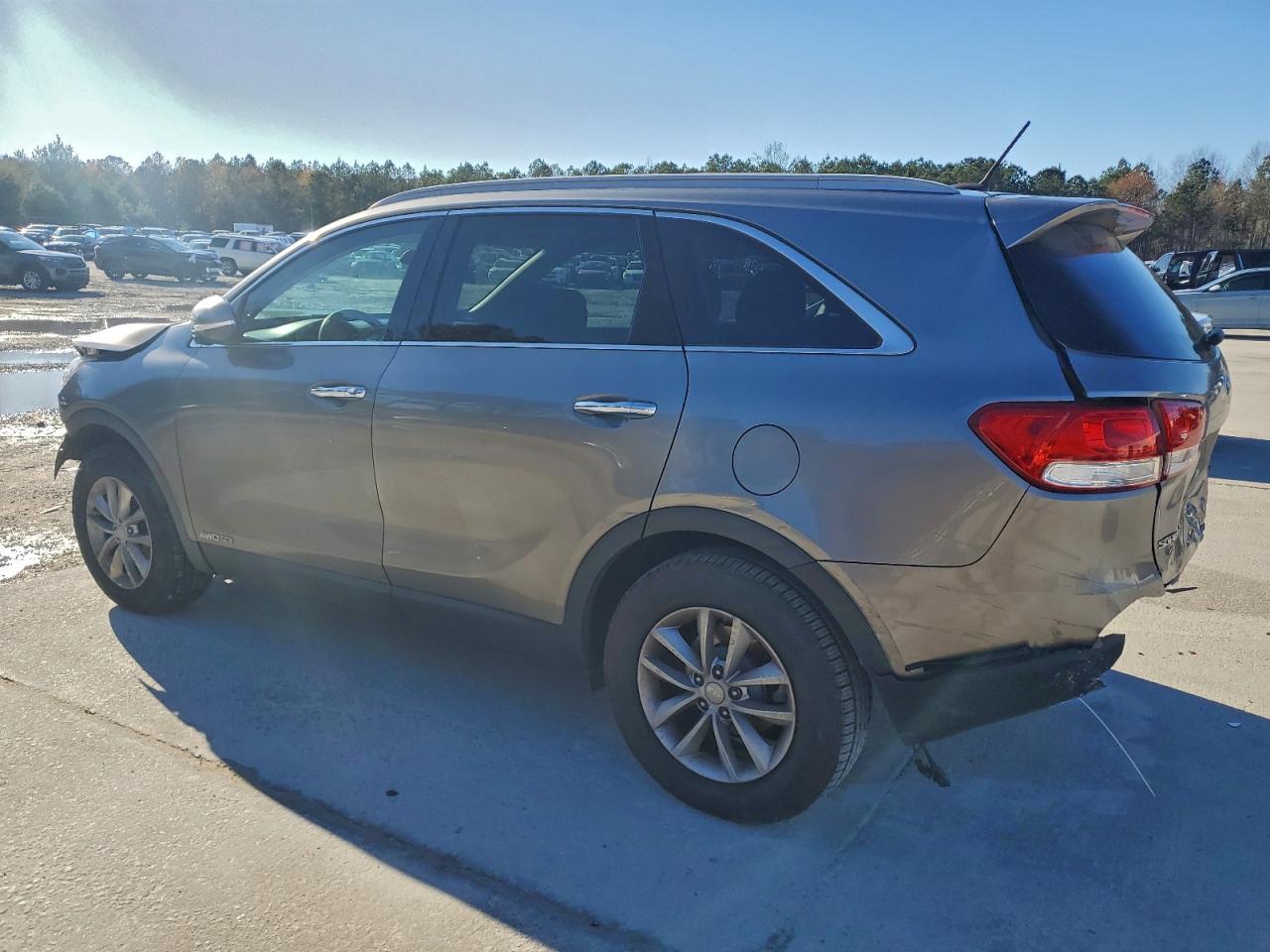 2016 KIA SORENTO LX photo 2