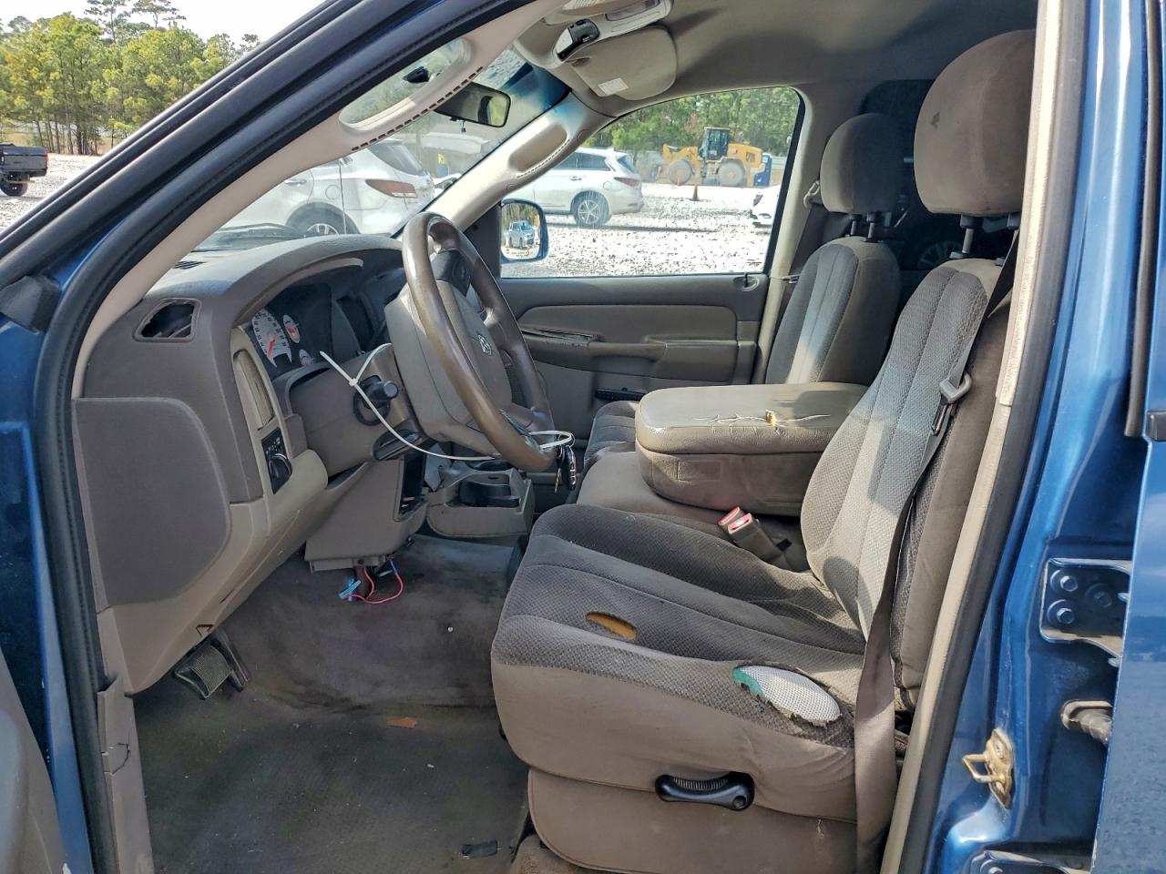 2004 DODGE RAM 1500 ST photo 7