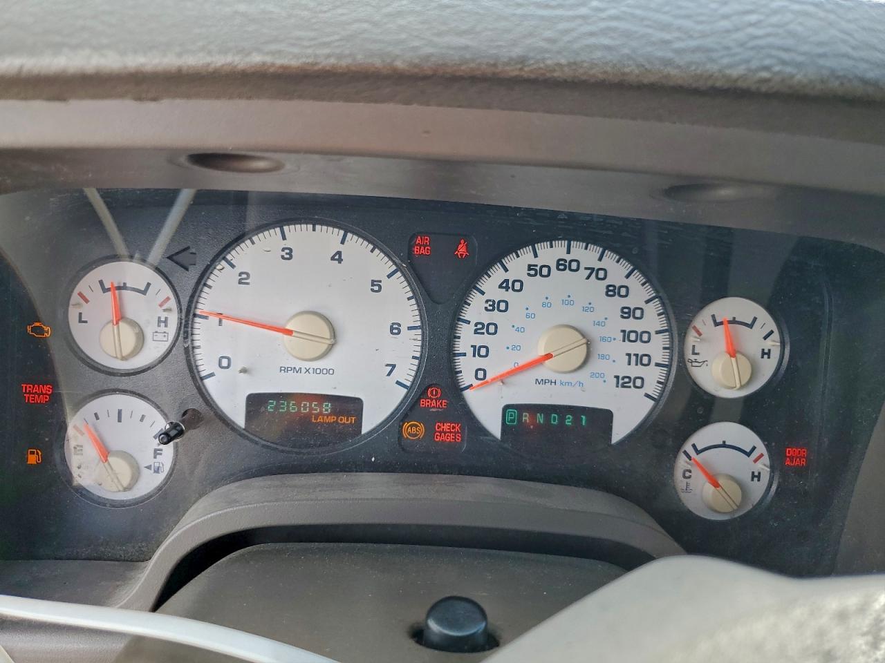 2004 DODGE RAM 1500 ST photo 9