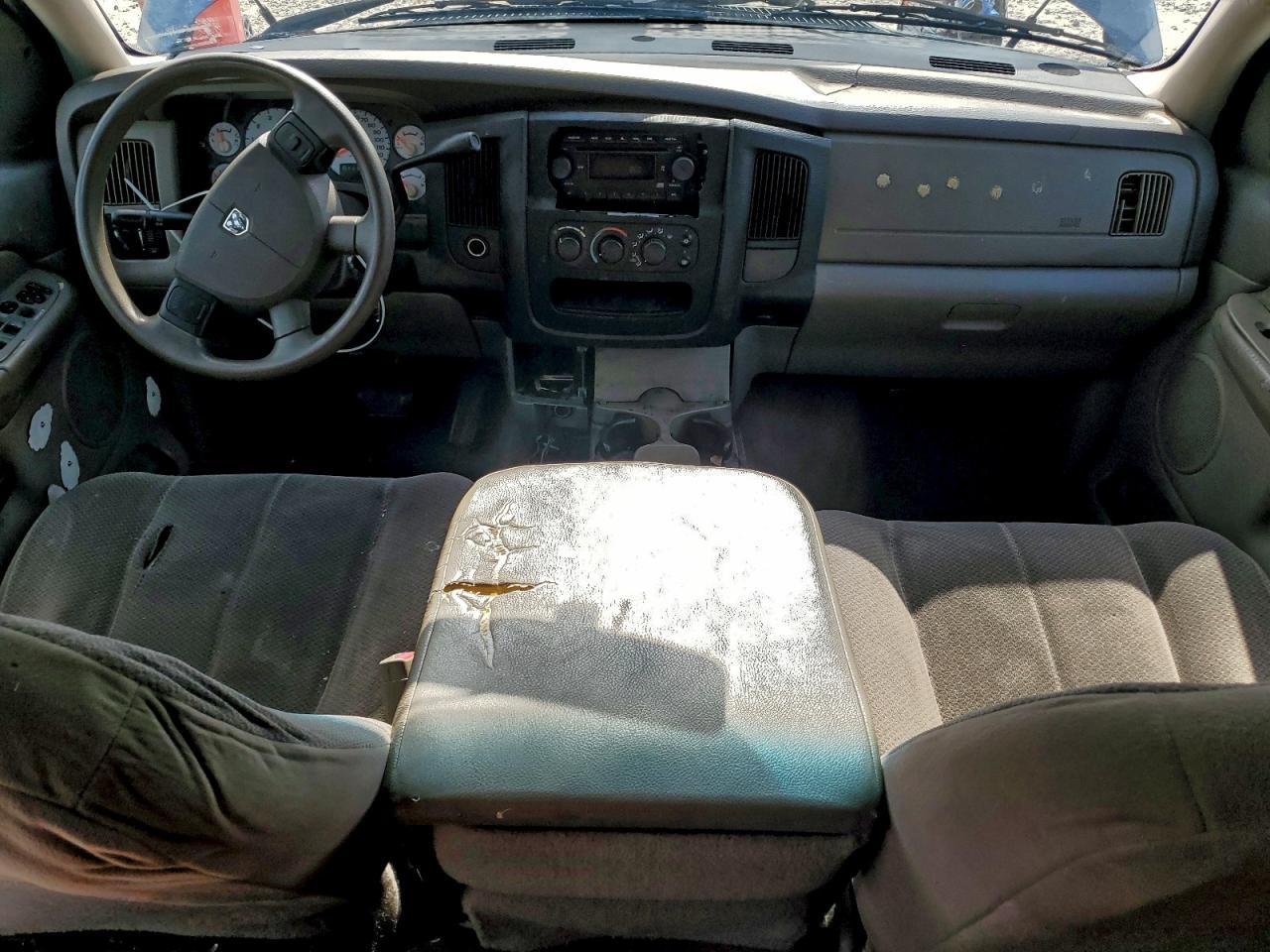 2004 DODGE RAM 1500 ST photo 8