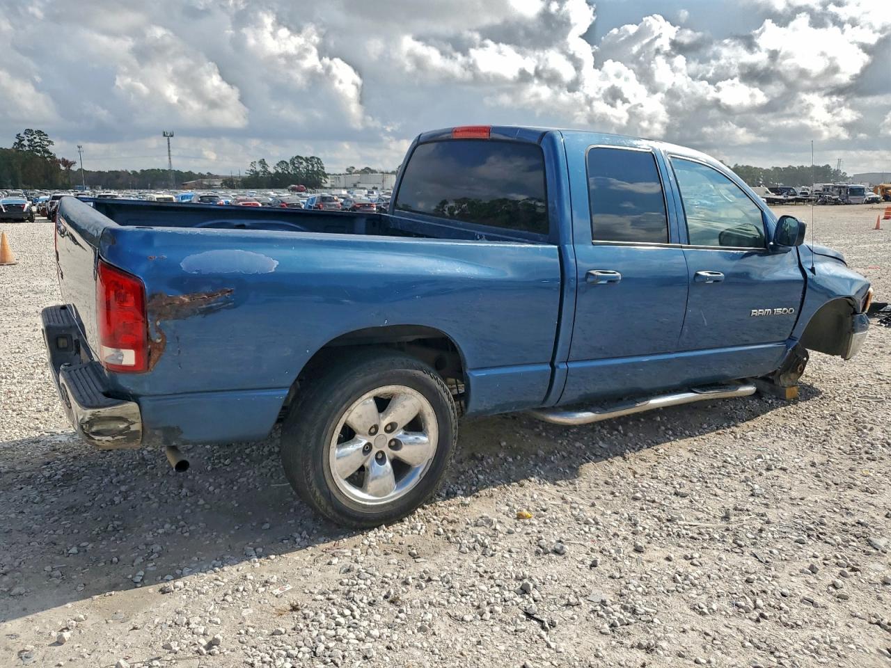 2004 DODGE RAM 1500 ST photo 3