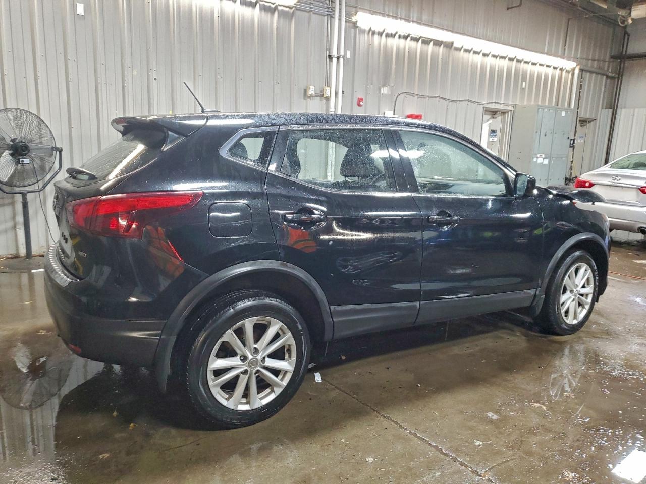 2018 NISSAN ROGUE SPORT S photo 3