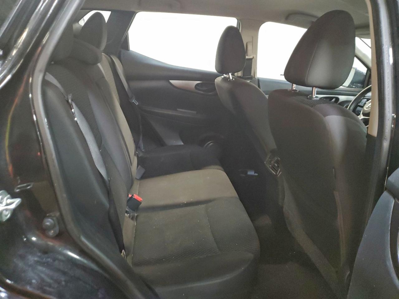 2018 NISSAN ROGUE SPORT S photo 10