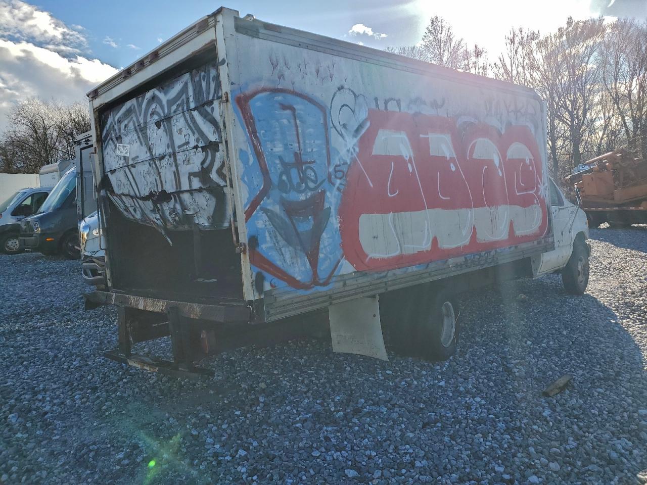 1998 FORD ECONOLINE E350 CUTAWAY VAN photo 3