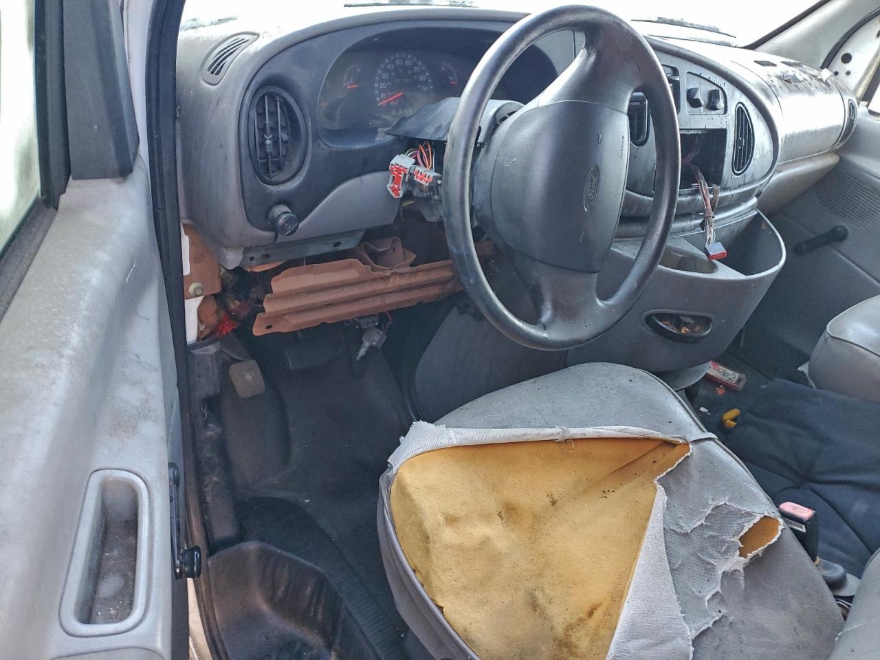 1998 FORD ECONOLINE E350 CUTAWAY VAN photo 8