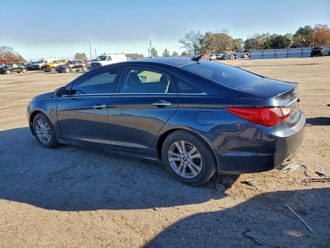 2013 HYUNDAI SONATA SE photo 4
