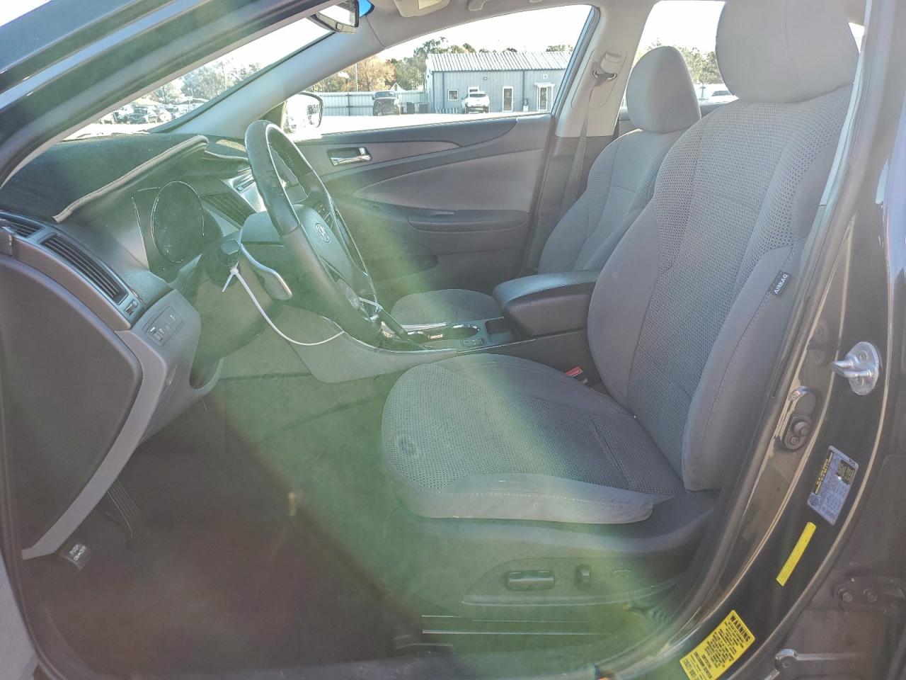 2013 HYUNDAI SONATA SE photo 19