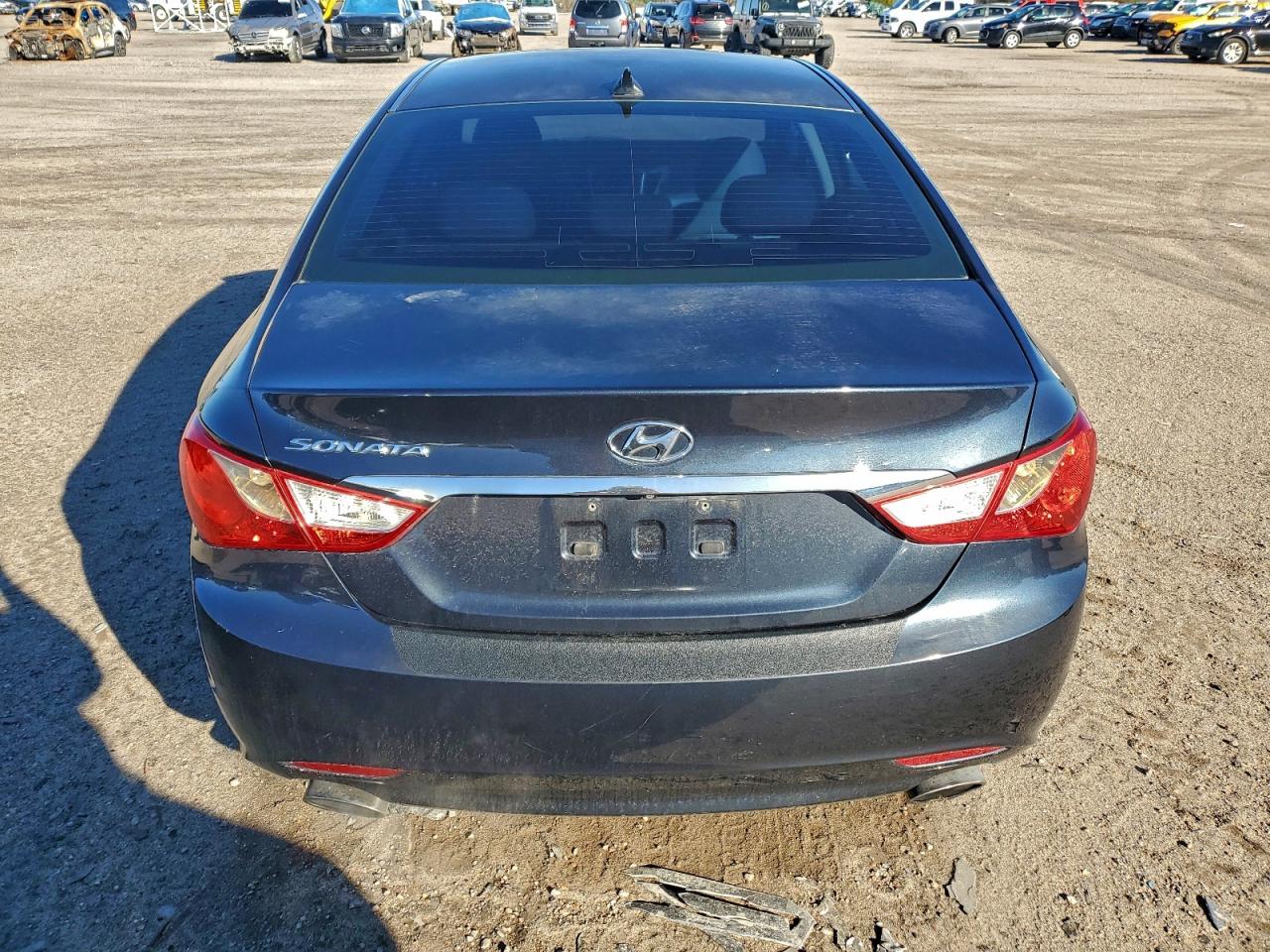 2013 HYUNDAI SONATA SE photo 16