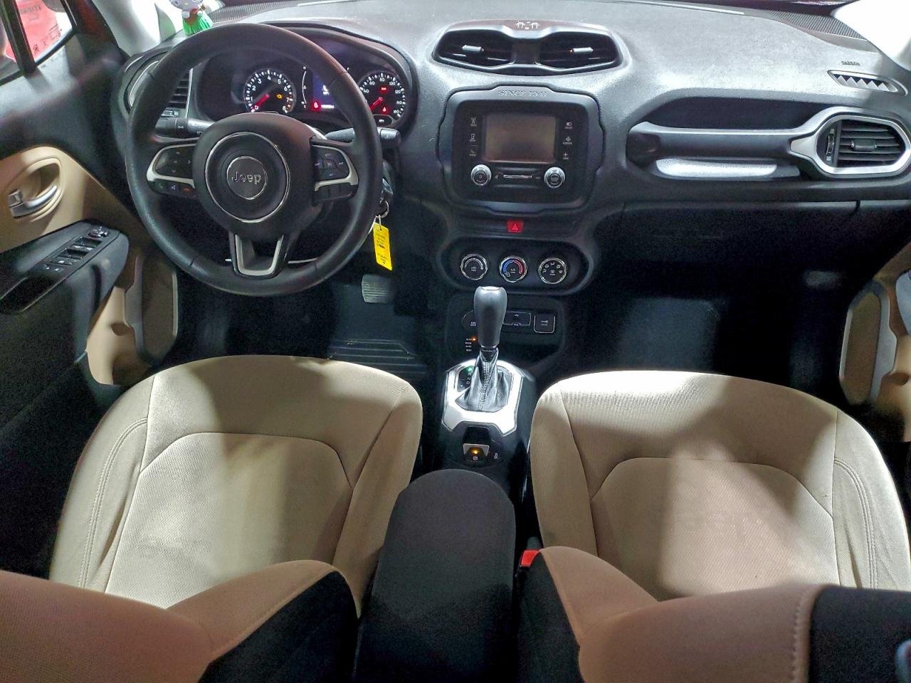 2015 JEEP RENEGADE SPORT photo 22
