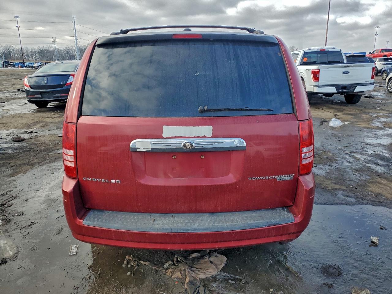 2010 CHRYSLER TOWN & COUNTRY TOURING photo 6