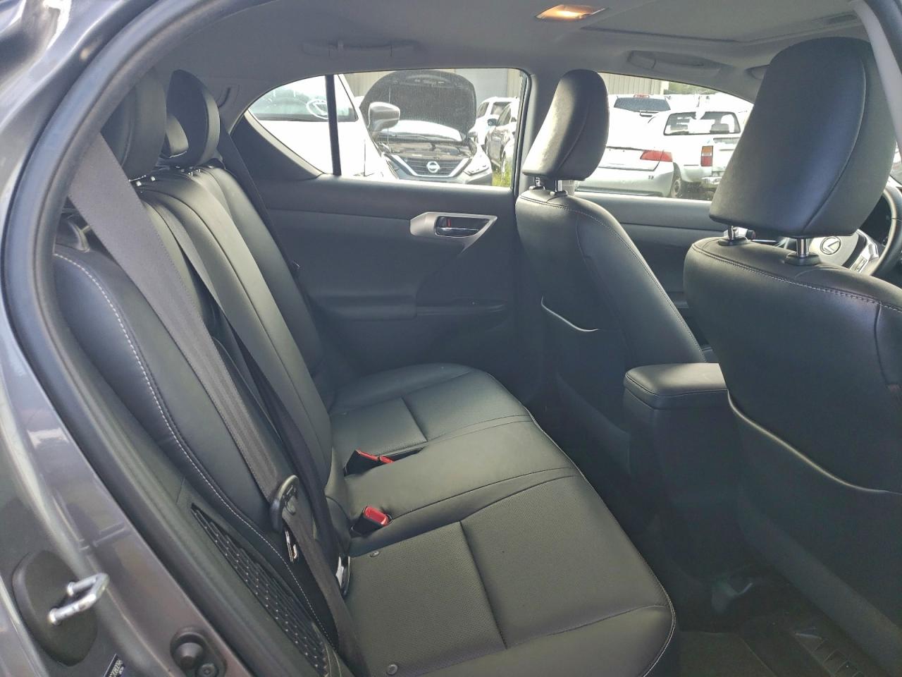 2012 LEXUS CT 200 photo 28