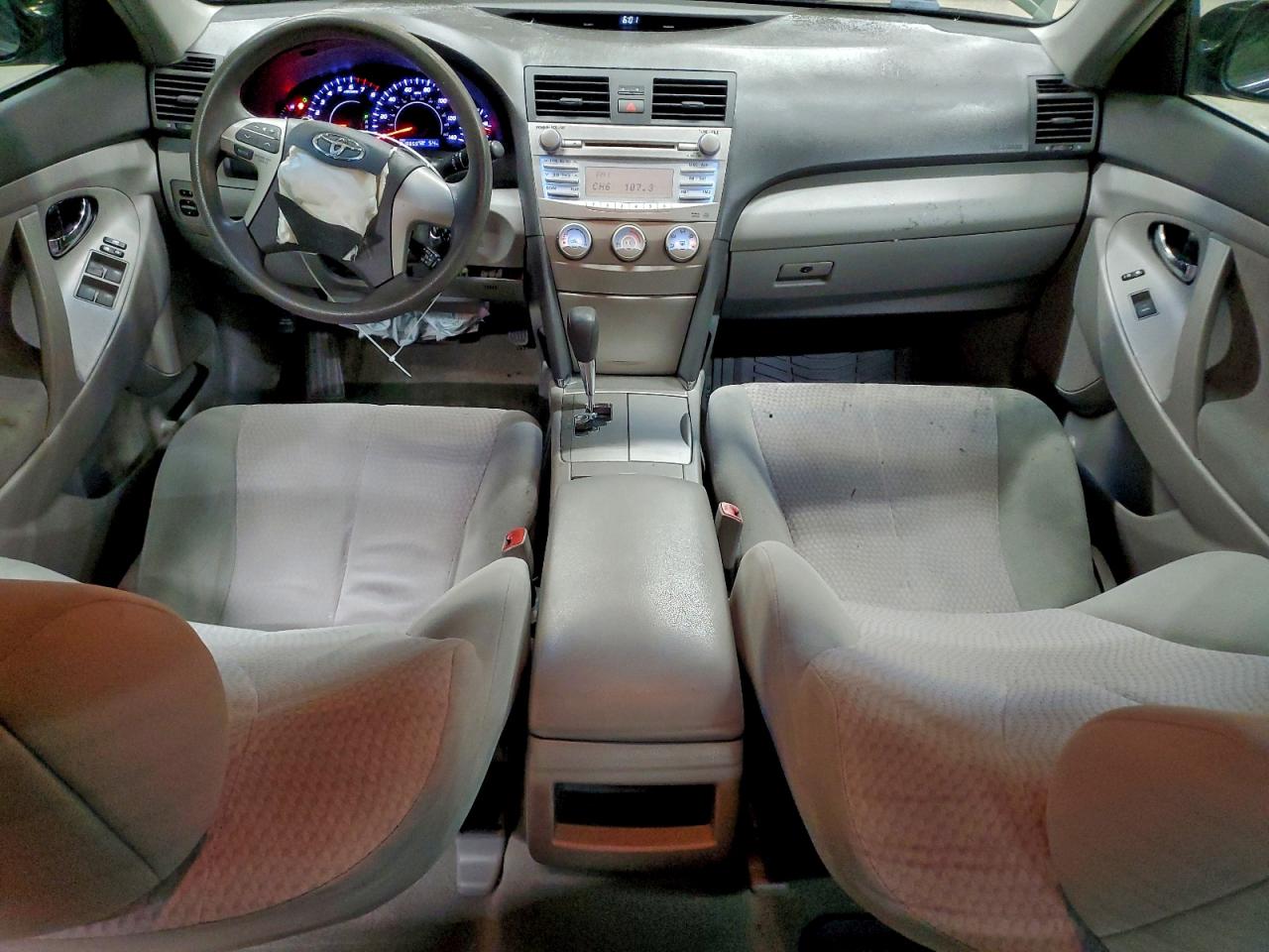 2011 TOYOTA CAMRY BASE photo 15