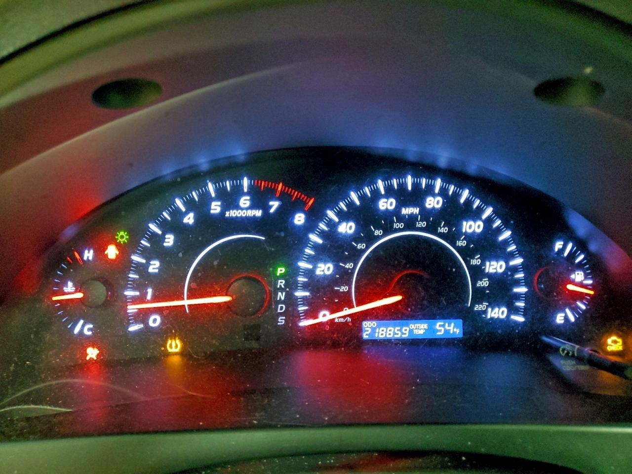 2011 TOYOTA CAMRY BASE photo 17