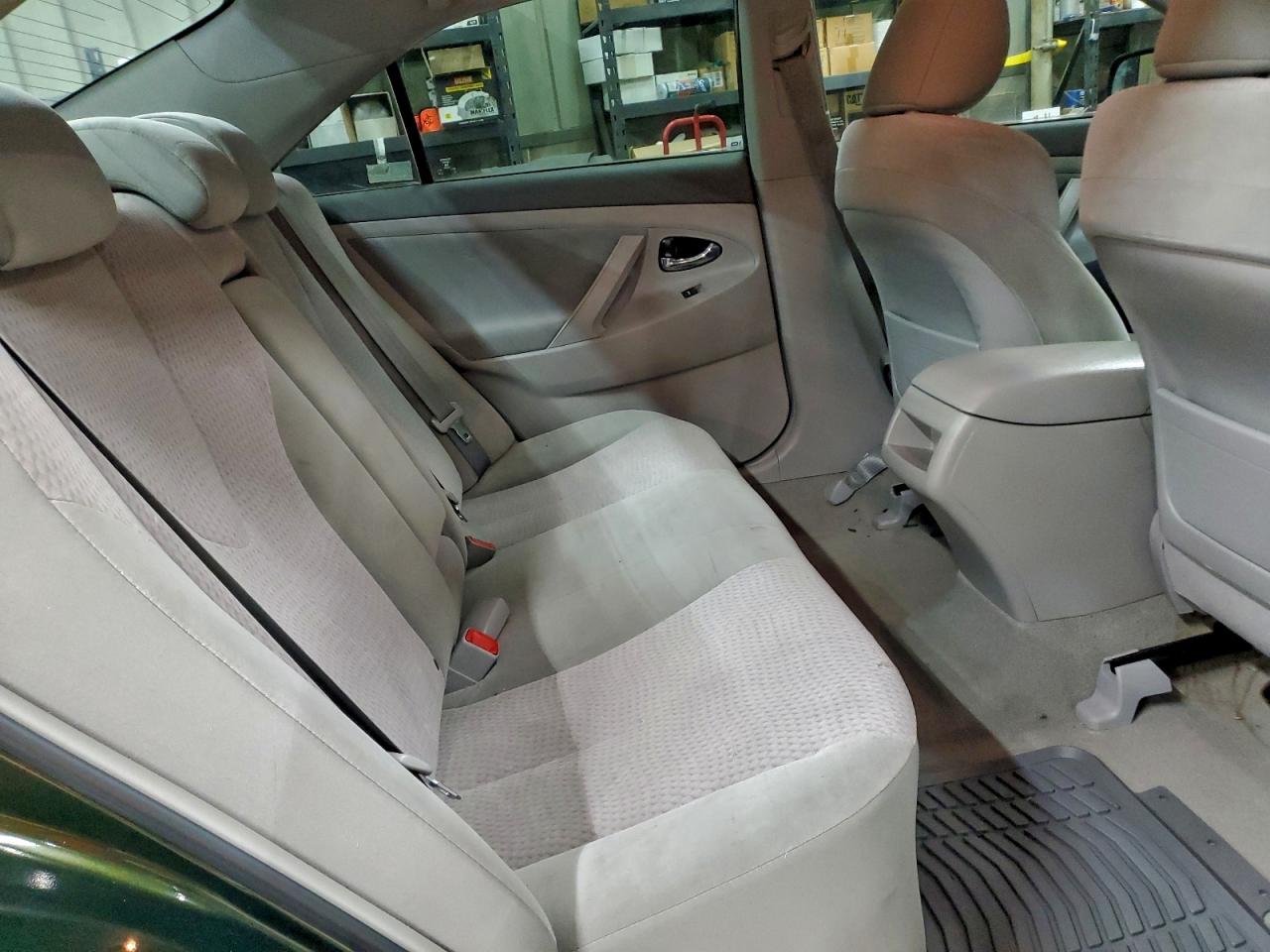2011 TOYOTA CAMRY BASE photo 19