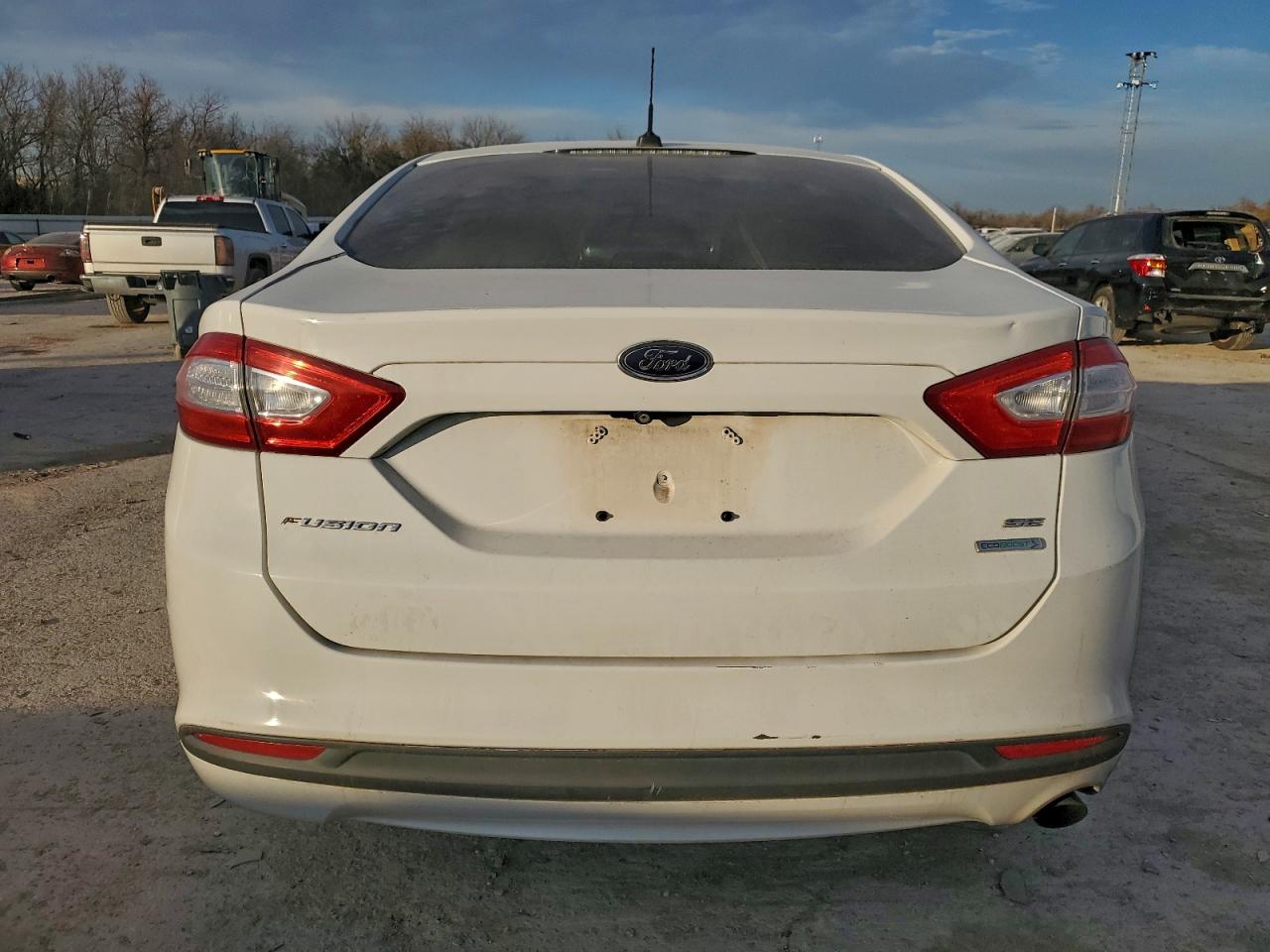 2014 FORD FUSION SE photo 16