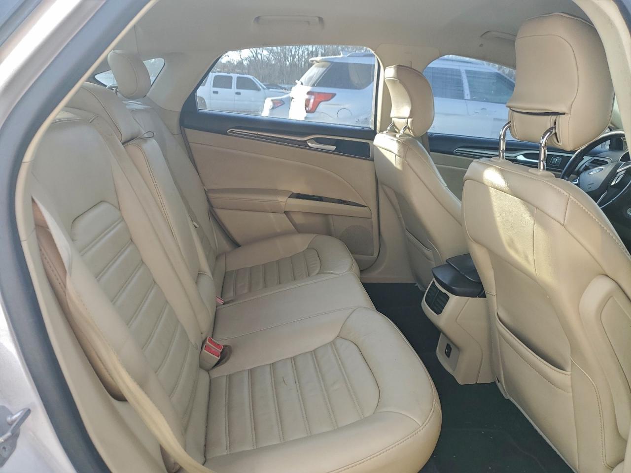 2014 FORD FUSION SE photo 27