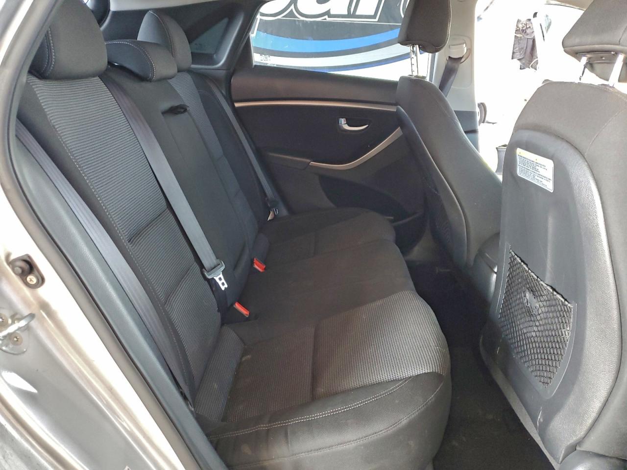 2017 HYUNDAI ELANTRA GT photo 10