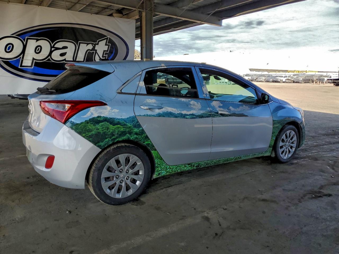 2017 HYUNDAI ELANTRA GT photo 3