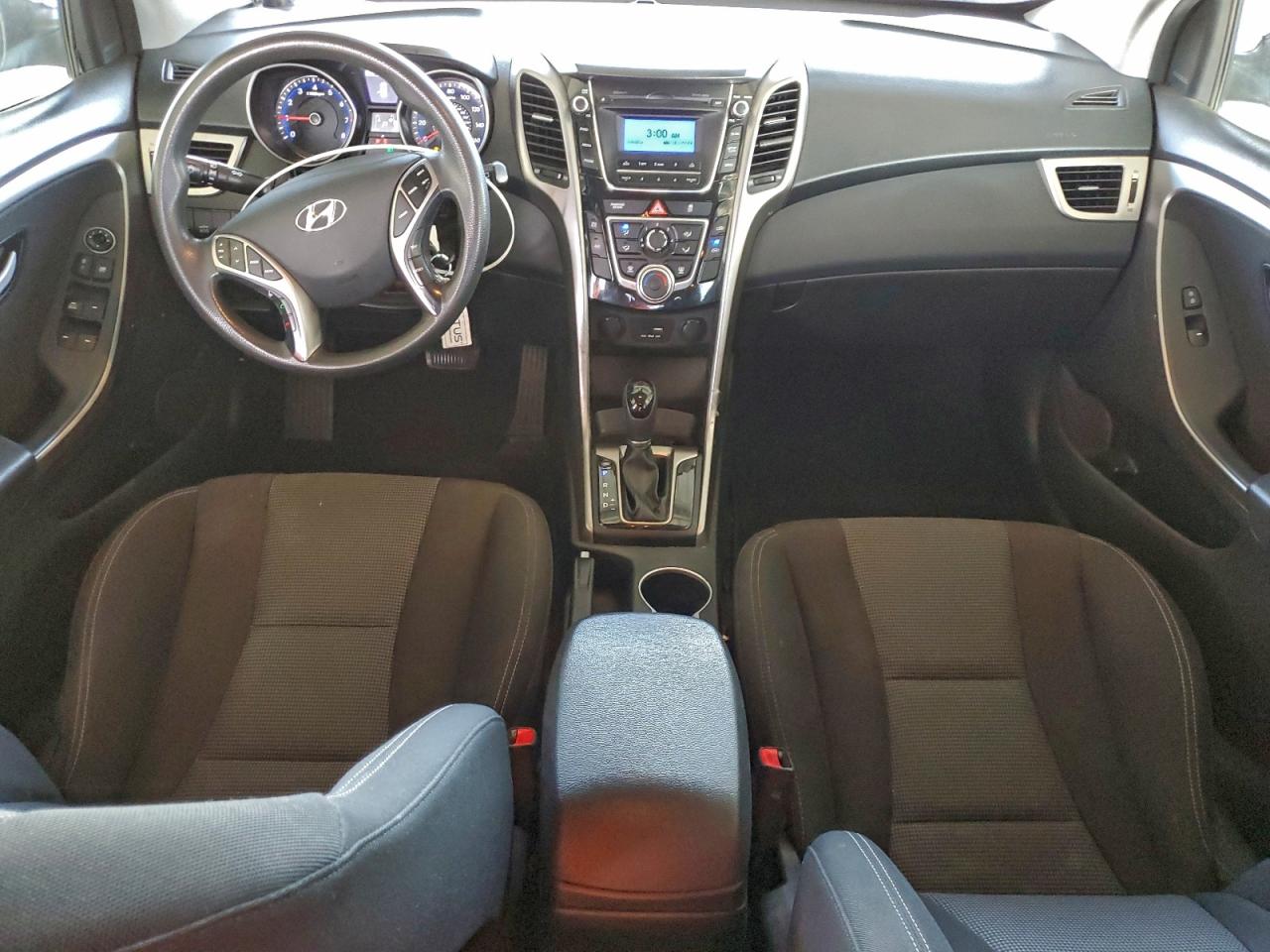 2017 HYUNDAI ELANTRA GT photo 8