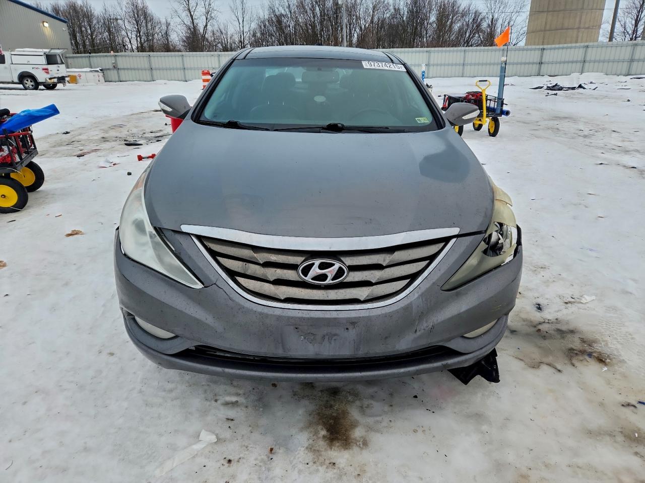 2013 HYUNDAI SONATA SE photo 9
