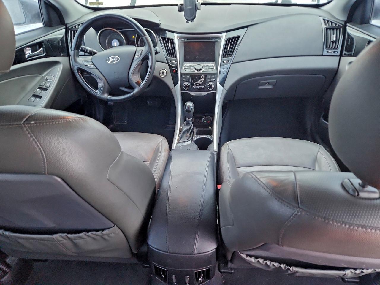 2013 HYUNDAI SONATA SE photo 15