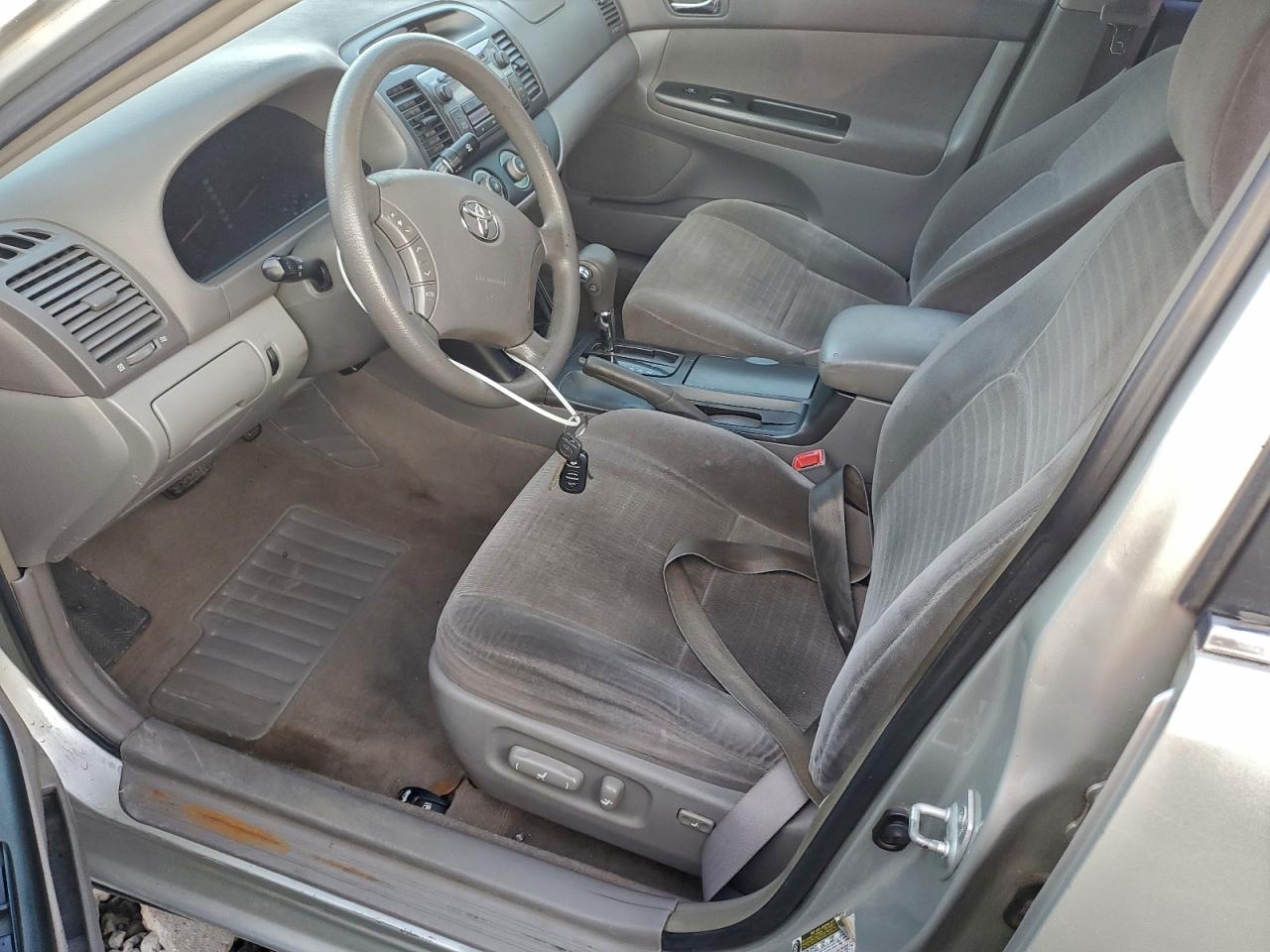 2006 TOYOTA CAMRY LE photo 7