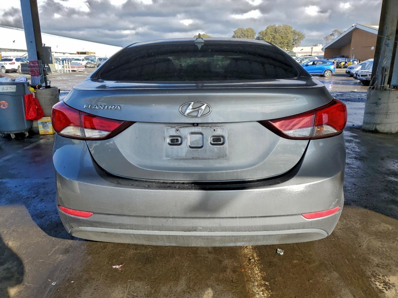 2016 HYUNDAI ELANTRA SE photo 6
