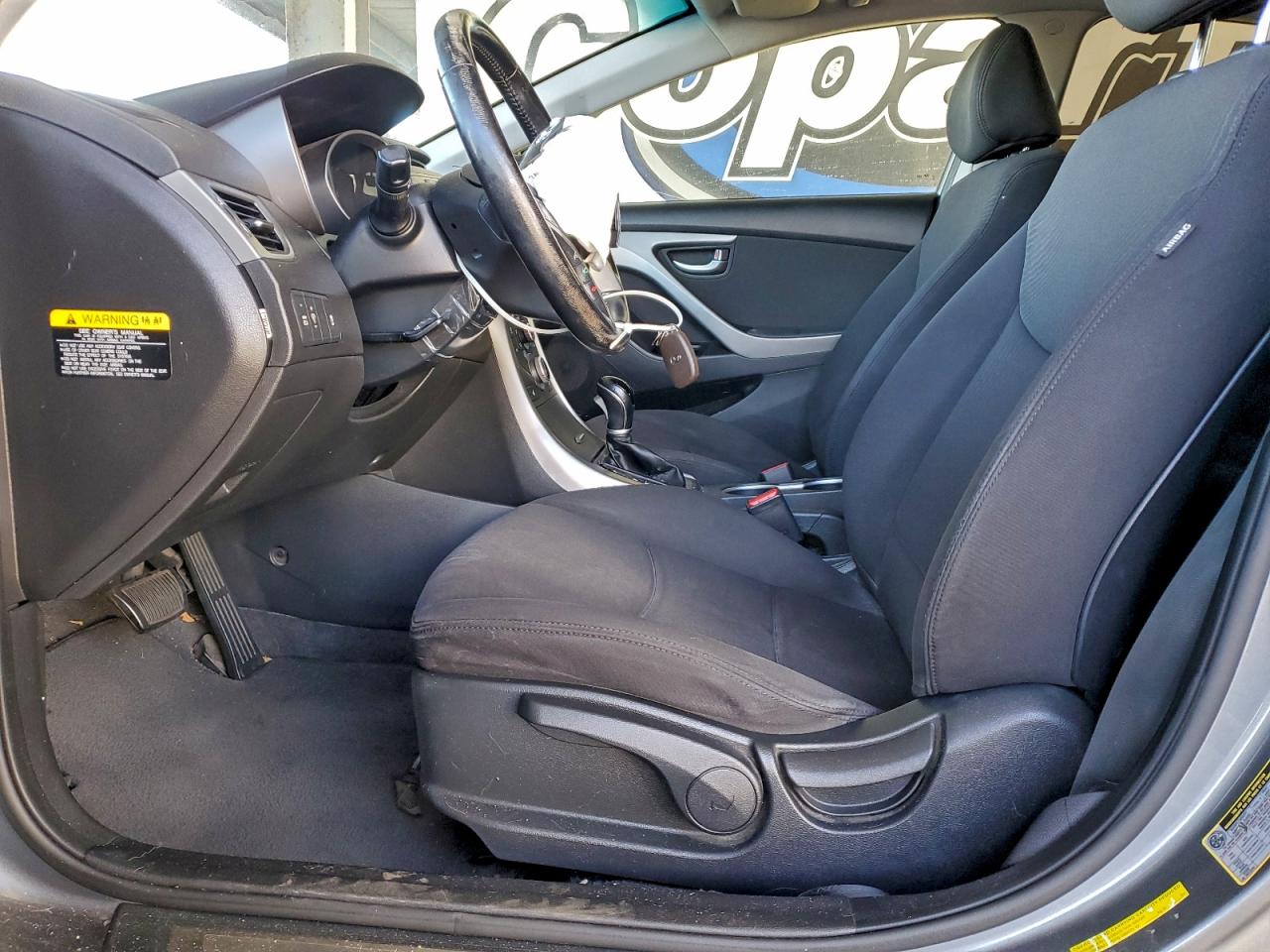 2016 HYUNDAI ELANTRA SE photo 7