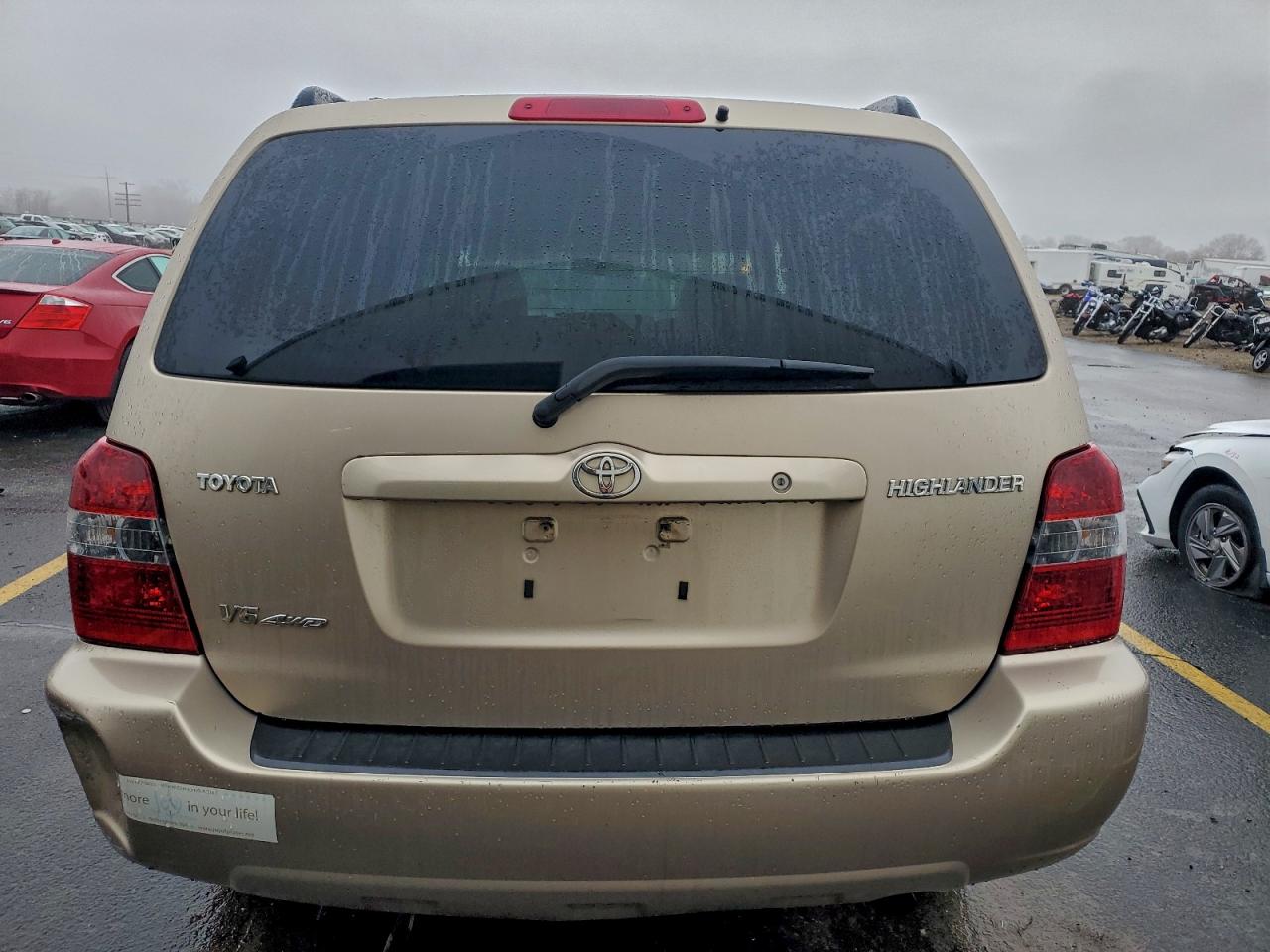 2004 TOYOTA HIGHLANDER photo 6
