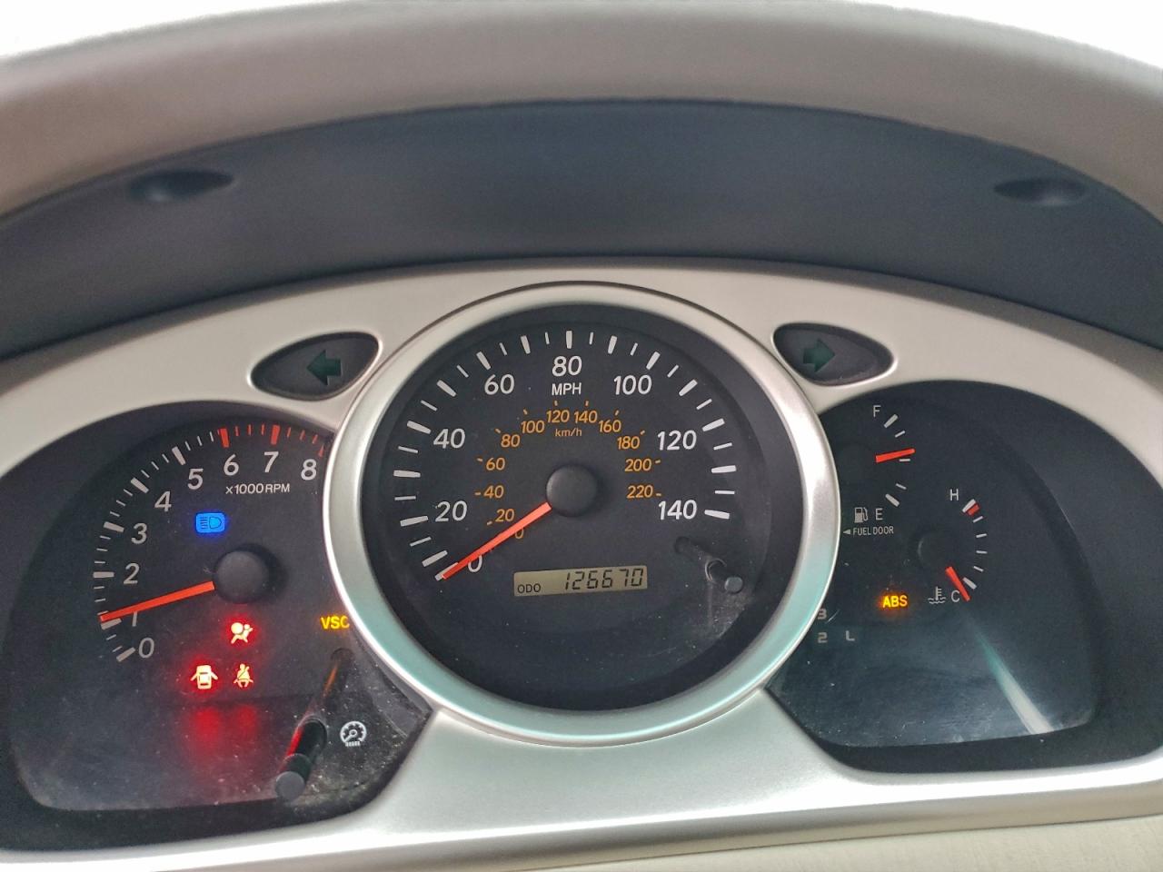 2004 TOYOTA HIGHLANDER photo 9