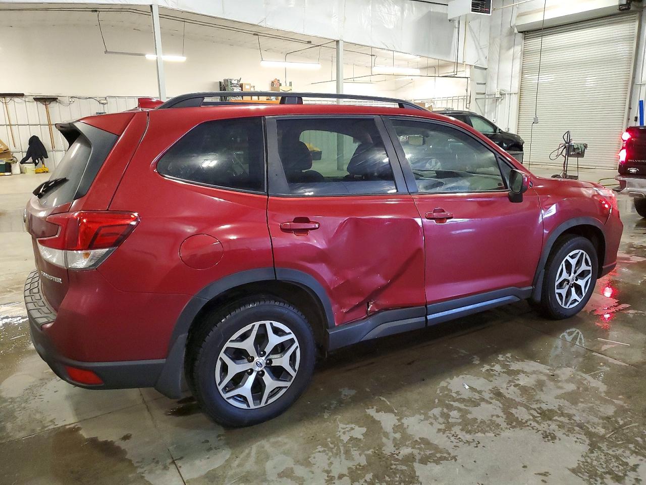 2021 SUBARU FORESTER PREMIUM photo 3