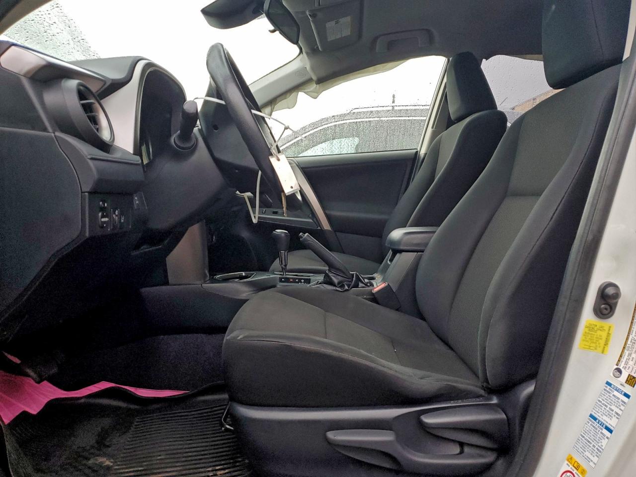 2018 TOYOTA RAV4 LE photo 7
